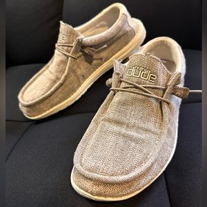 Hey Dude Wally Woven shoe Mens size 10 Beige Comfort Casual Slip On Loafer